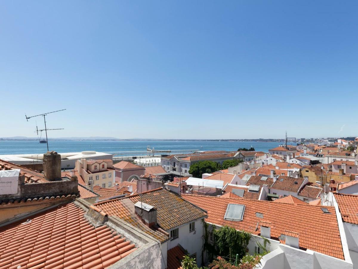 Lisbon Alfama Street View Apartment Exterior photo